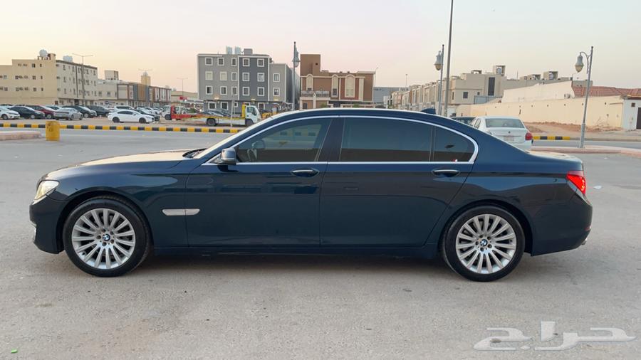BMW 730 model 201463494014120322112