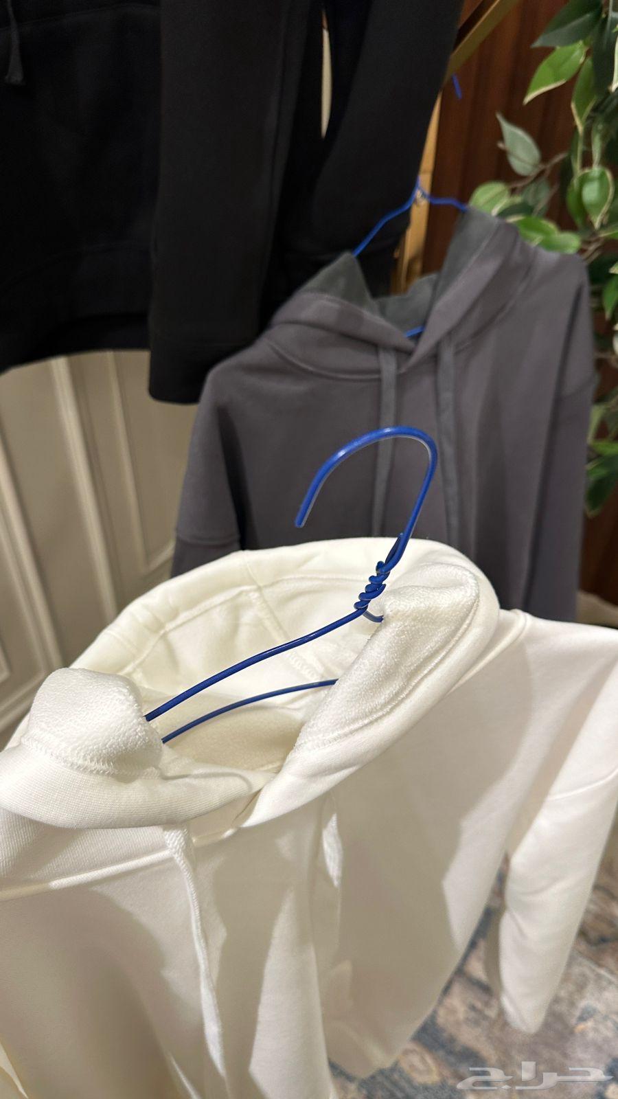 Winter coats with high quality lining and reasonable price, shipping and delivery available63281070341123112
