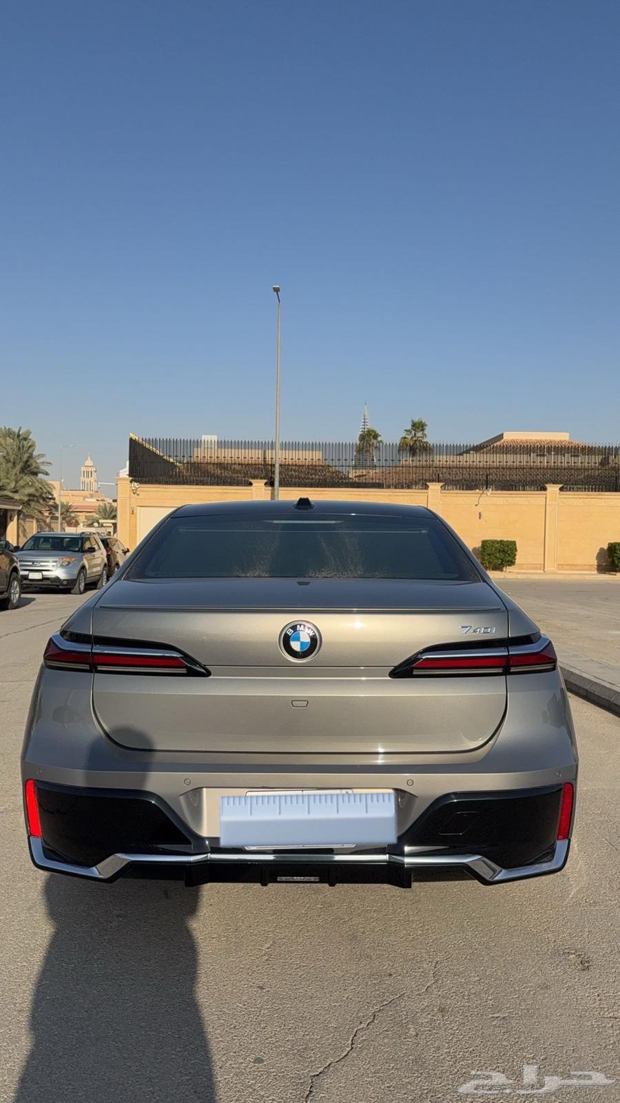 بي ام دبليو 740i63481670860802113