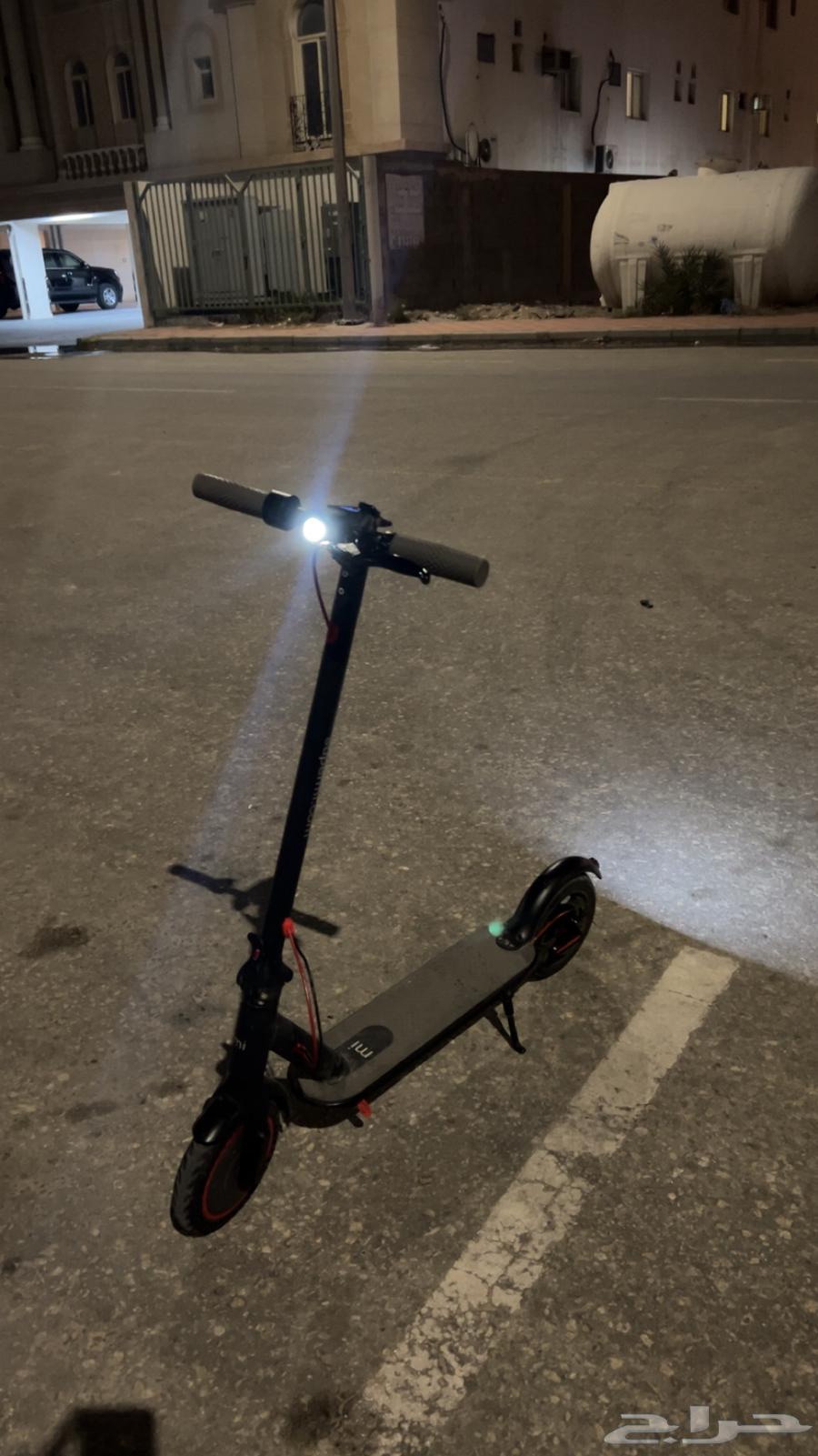 Electric scooter63279351583746111