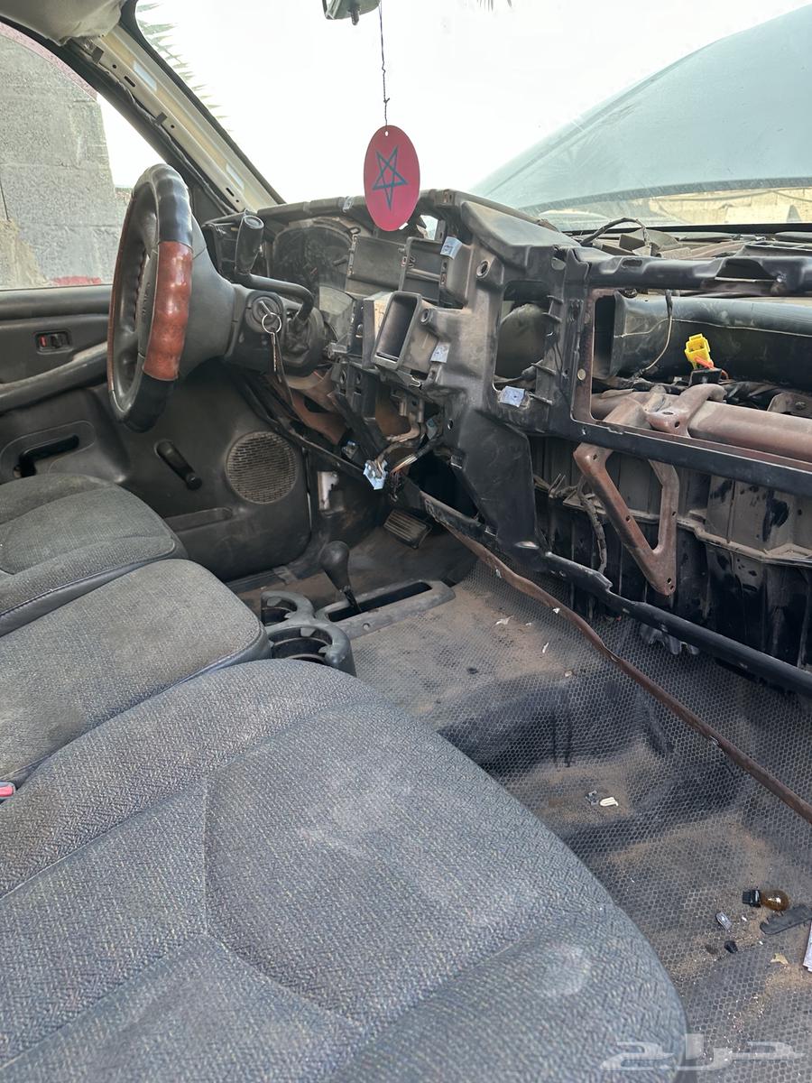 Siera Model 2005, automatic transmission, selling for parts only.63481420453250112