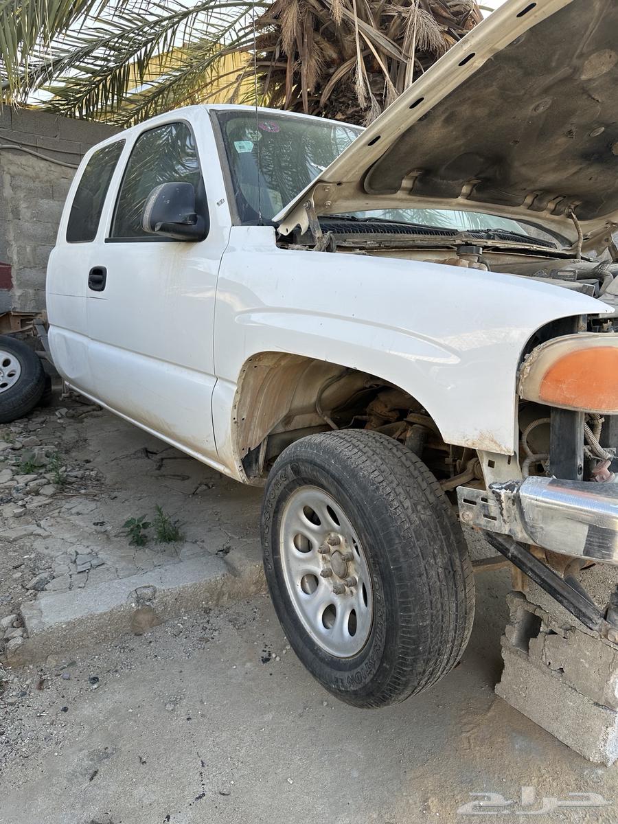 Siera Model 2005, automatic transmission, selling for parts only.63481420453250111
