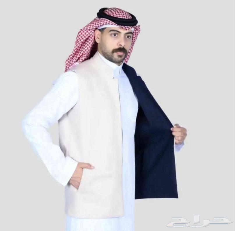 Show elegant men's vests offering unique sizes and shapes63279730890242112