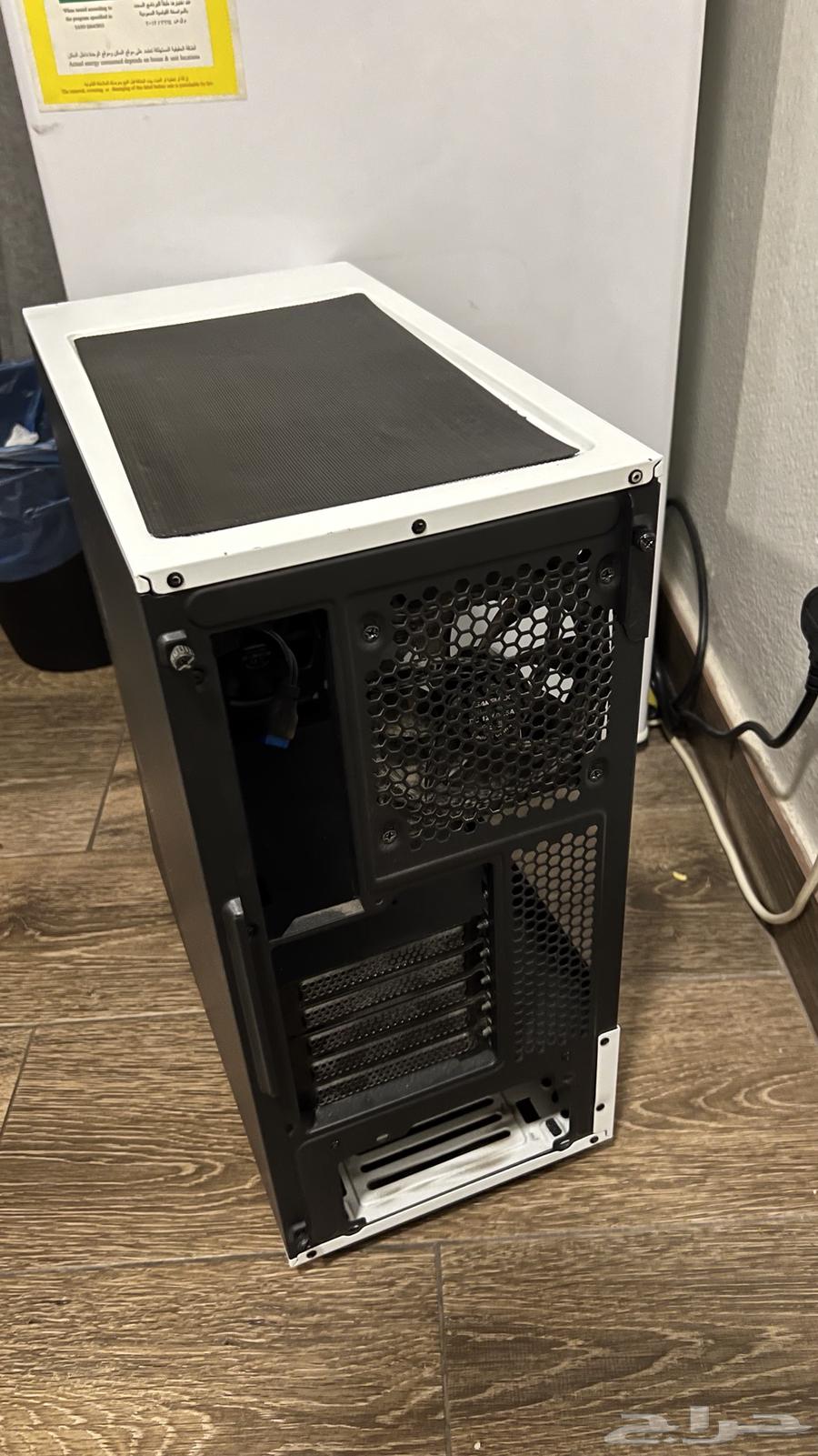 PC case, motherboard, and 10th generation i3 processor63277857538689112