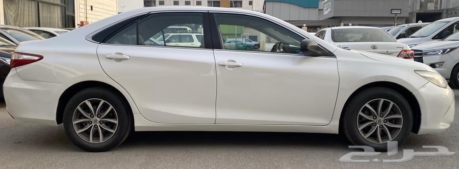 Toyota Camry 2016 half full63481200509442113