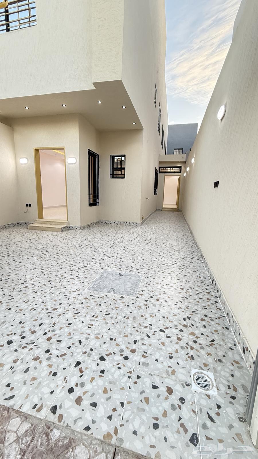 Ground floor apartment for 580 thousand, upper floor 620 negotiable63006926292226111