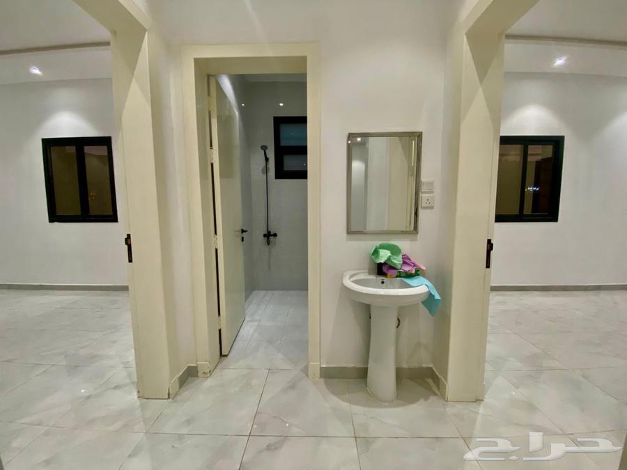 للإيجار شقه ارضيه في طويق بمساحة 141 متر63006892157699111