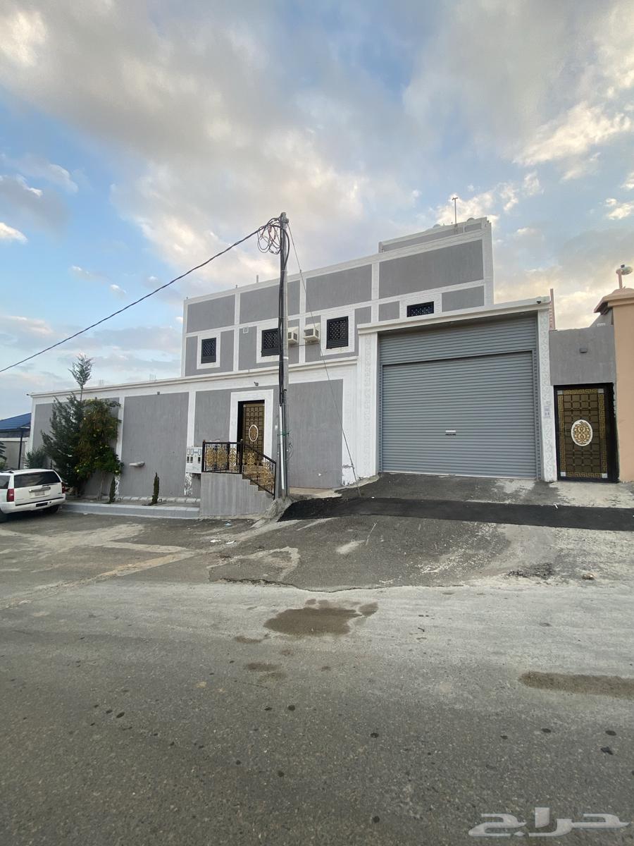 Two-story building with three apartments63006926339713112