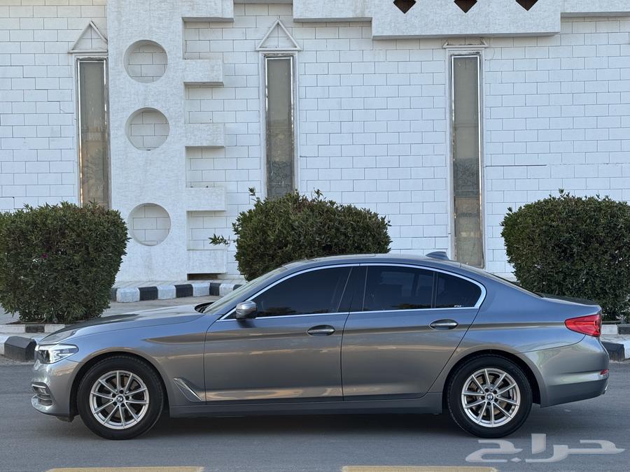 BMW 2018 i52063470072075393114