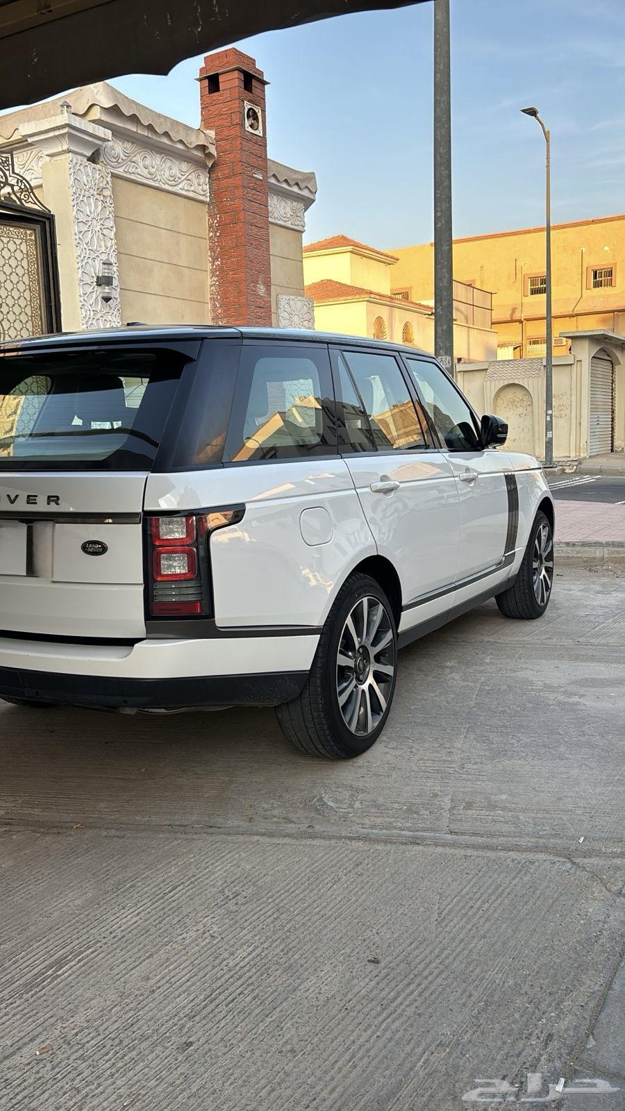 Range Rover Sport SVR 201663473192614274112