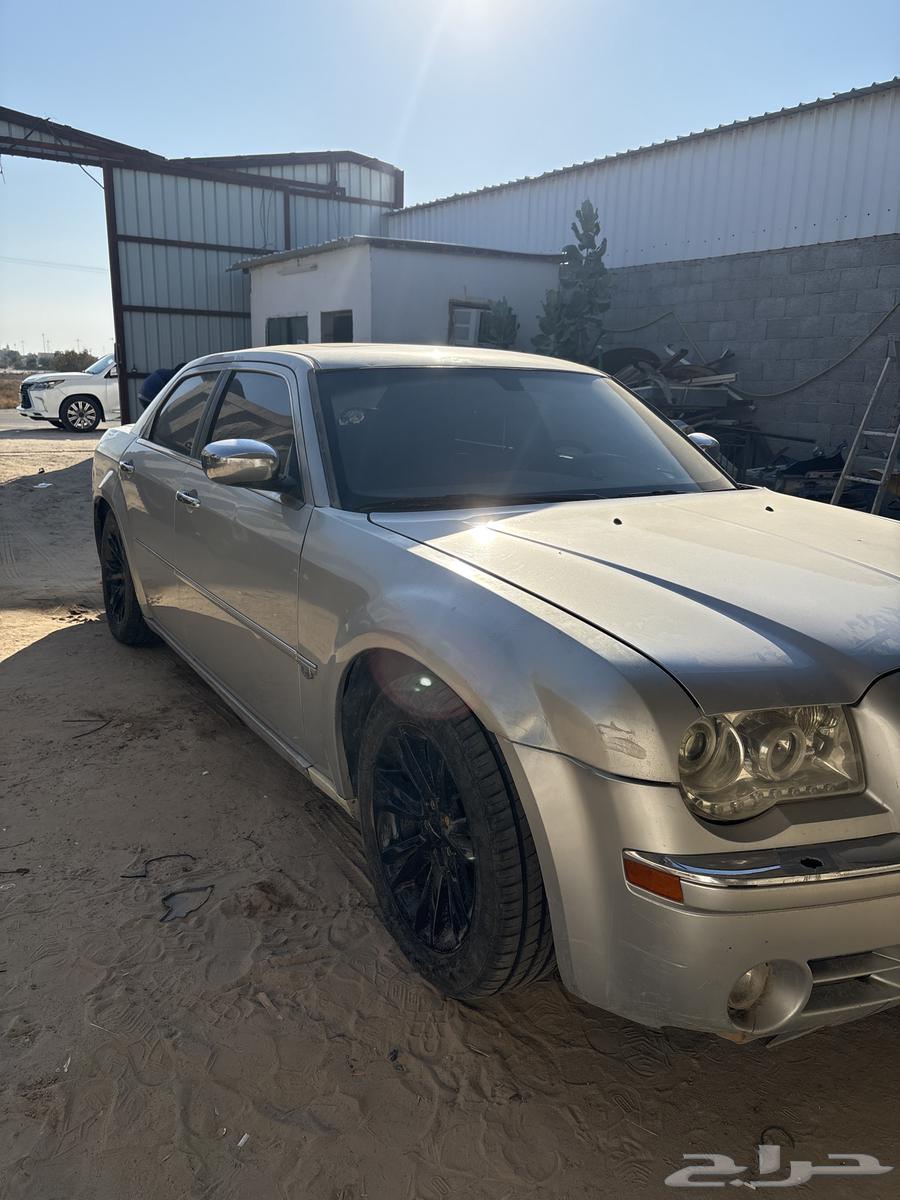 For sale: 2005 Chrysler Hemi, clean, for rent or sale63490360511363113