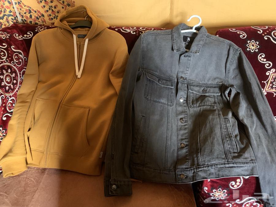 Jacket for sale, new and excellent, priced at 400 riyals63272744250497111