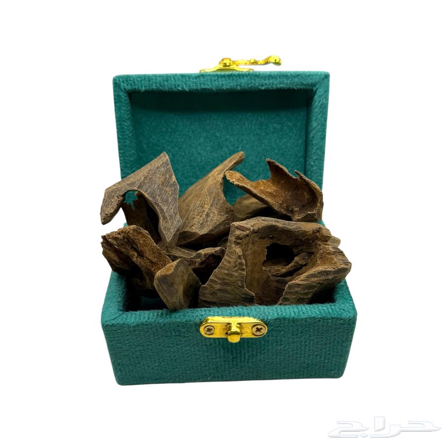My Silani VIP comes from the good tradition of oud.63272385400451114