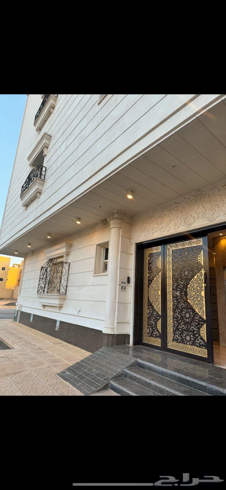 Luxury residential building for sale in Al-Laythi (Golden Square) district, Exit 3463007449439234111