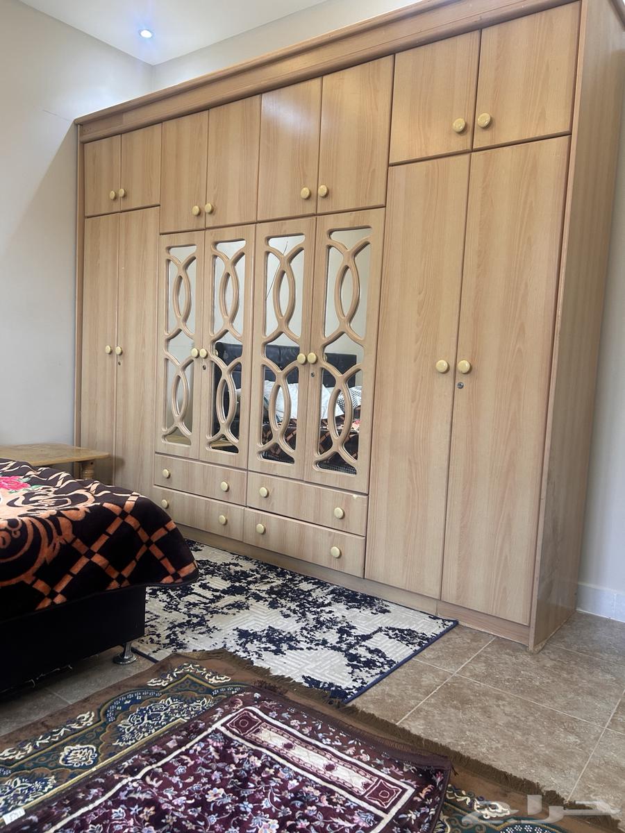 For sale: all the furniture shown, only 500 riyals. Reason: my travel abroad.63270804517378112