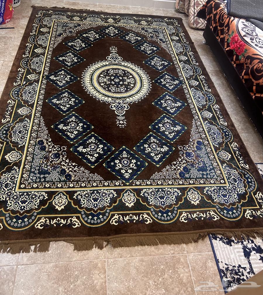 For sale: all the furniture shown, only 500 riyals. Reason: my travel abroad.63270804517378111