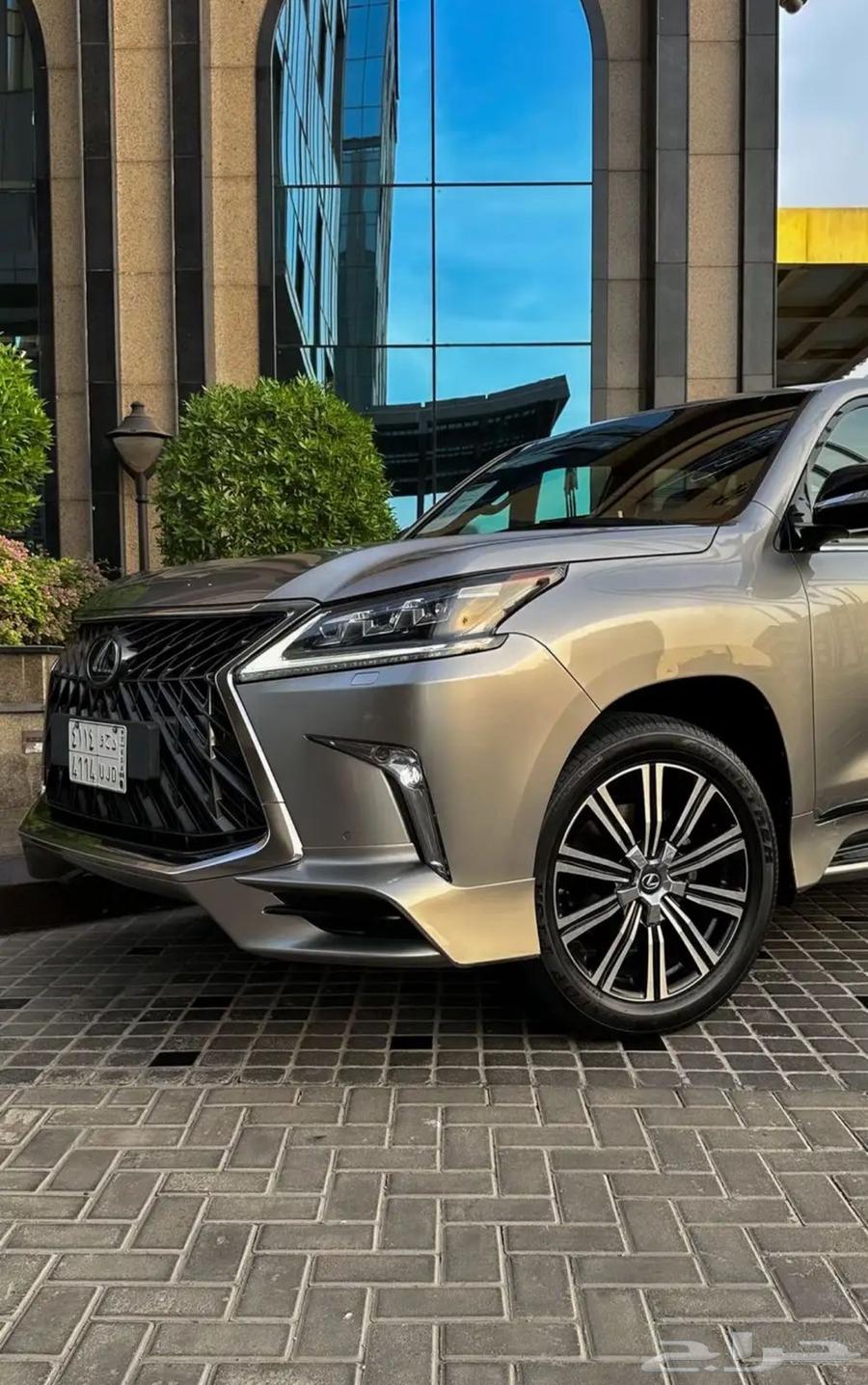 جيب لكزس LX570 S 201863470238687105112