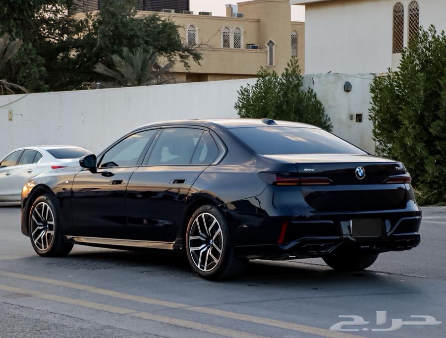 BMW 760i XDrive M-Kit 202463470228557954114