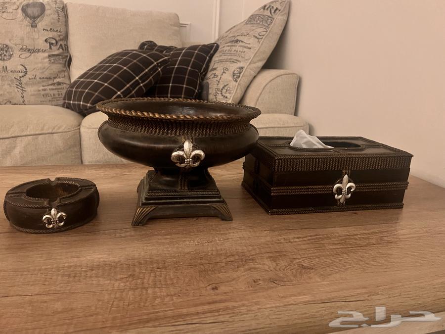 Furniture for sale, wall decorations63320765466241114