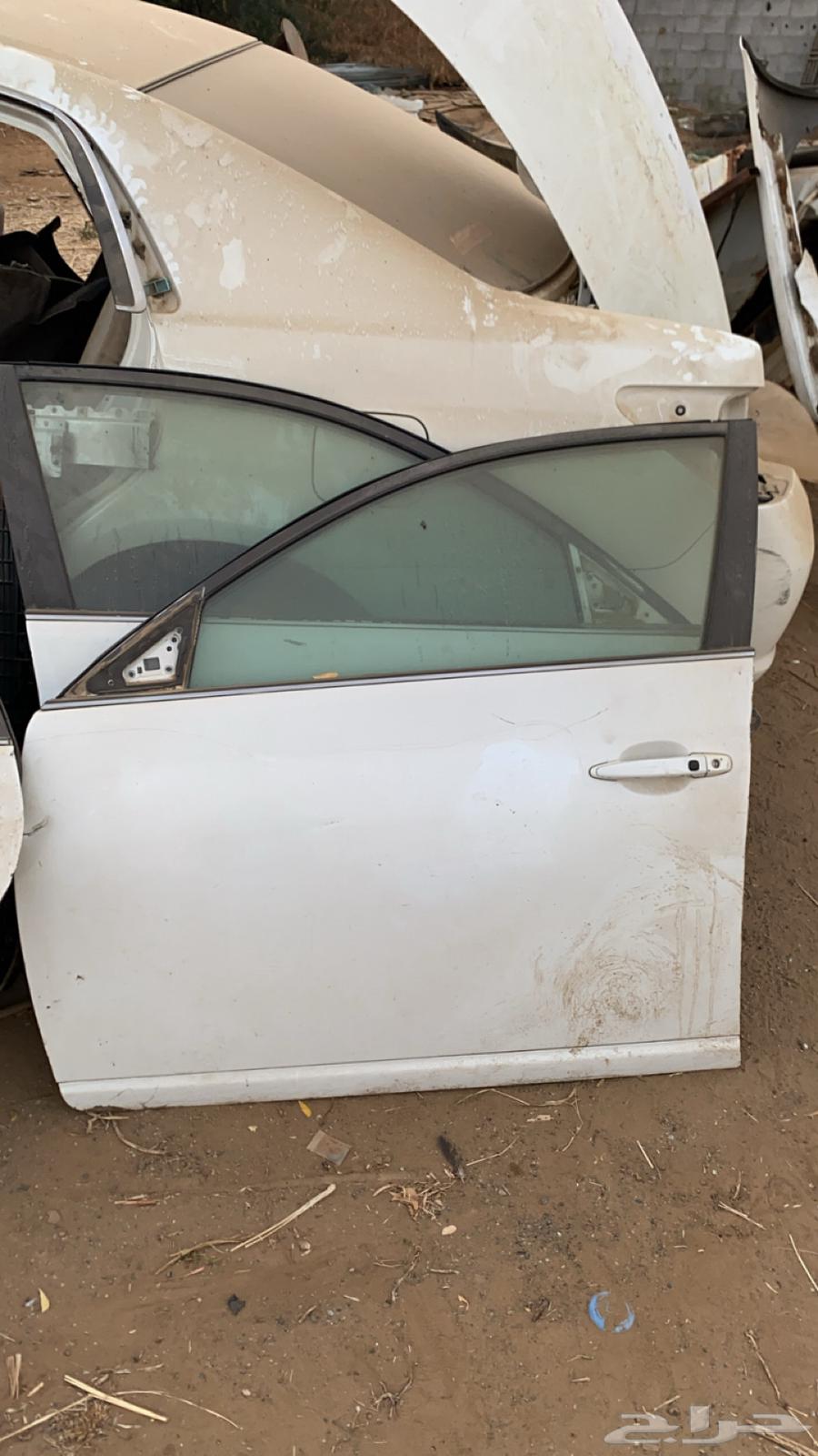 قطع غيار تويوتا افالون63470241540866111