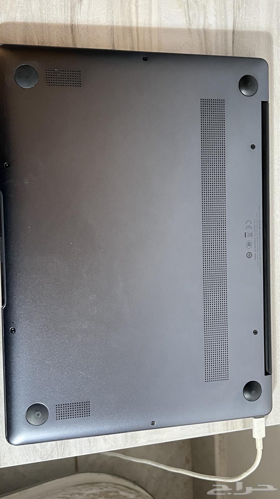 Huawei MateBook 1363265806819842113