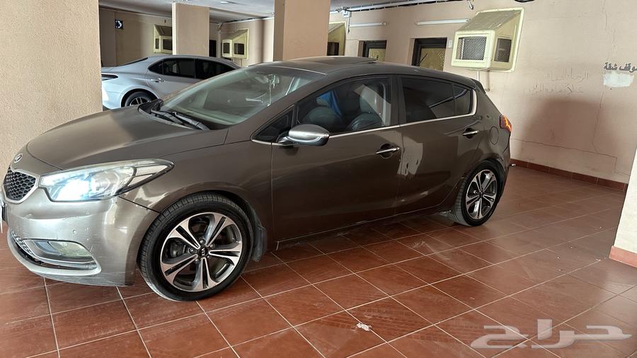 2014 Cerato full option63433778149634113