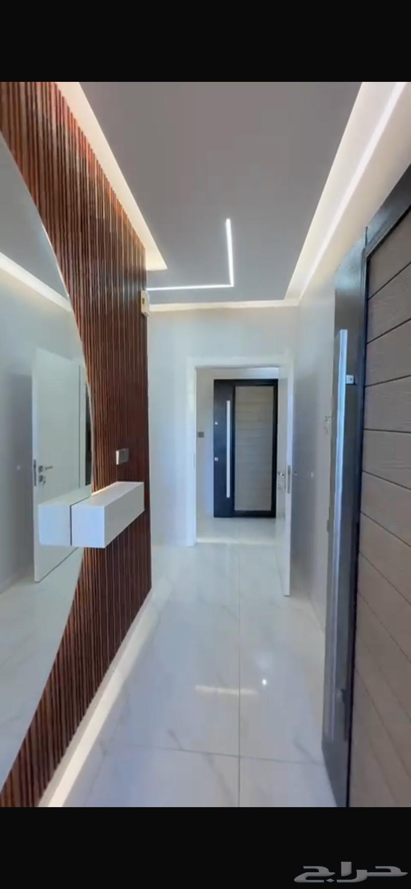 Apartments with private entrance and private roof63007221507202112