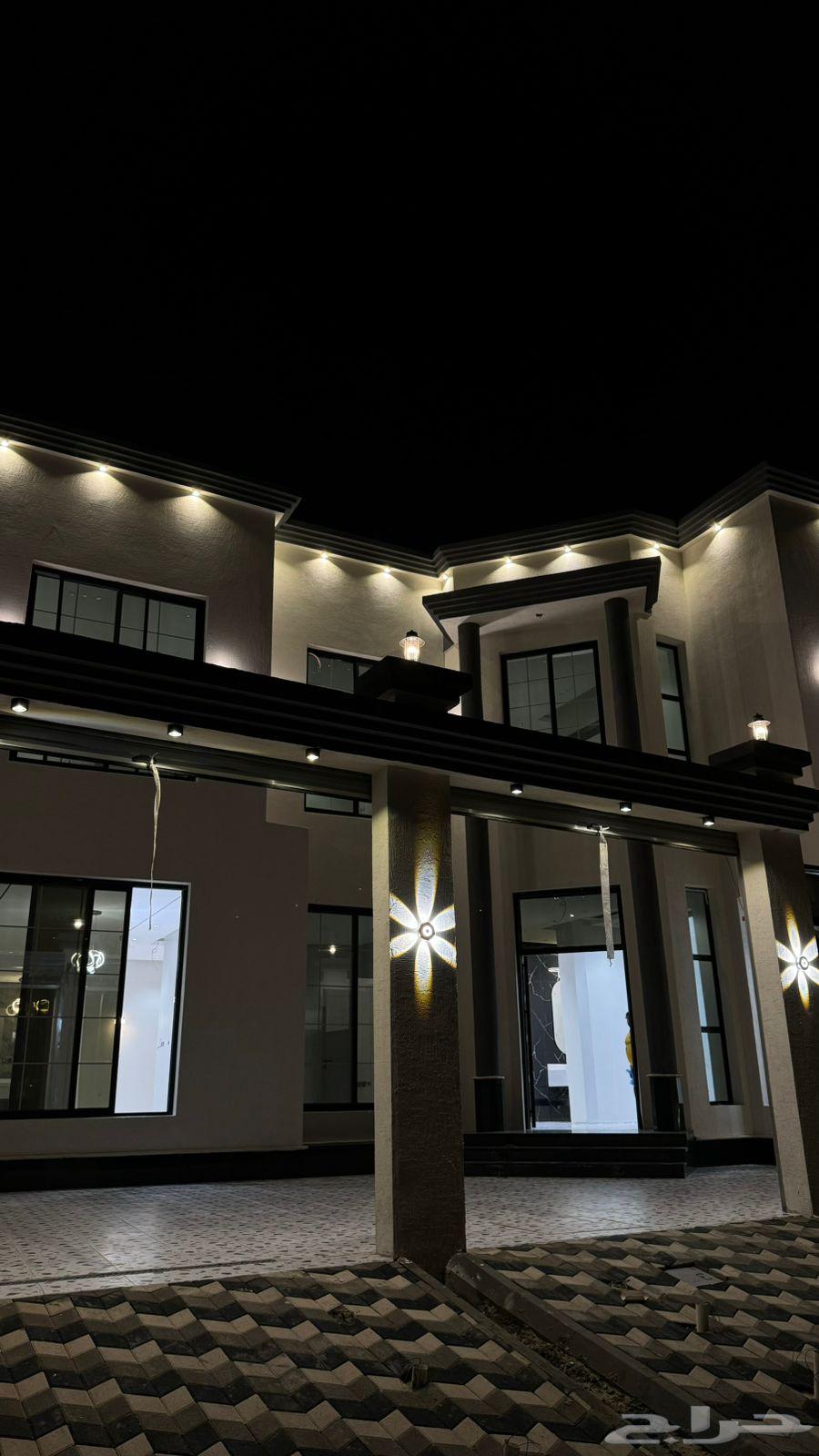 Villa for sale, corner Al-Hofuf, Ad-Dana district63007221381761112