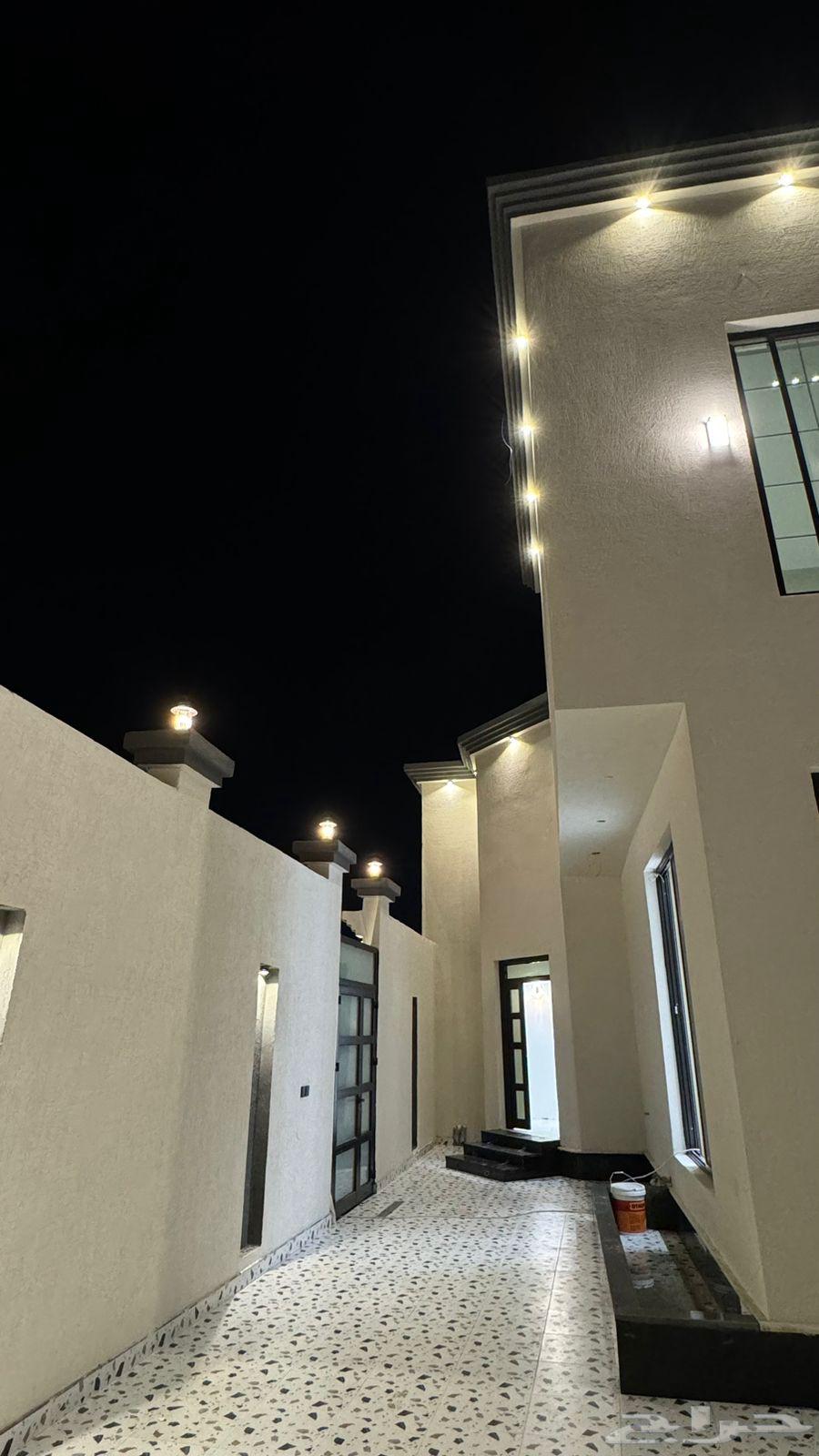 Villa for sale, corner Al-Hofuf, Ad-Dana district63007221381761111