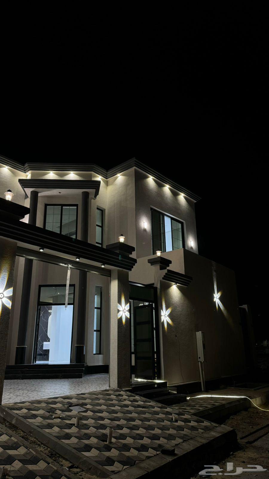 Villa for sale, corner Al-Hofuf, Ad-Dana district63007221381761113