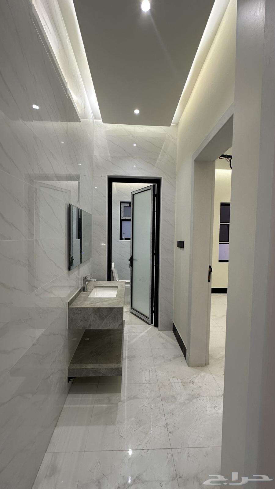 For sale, a fully owned apartment in the southern part of Al-Hofuf capital, letter S.63007380574211113