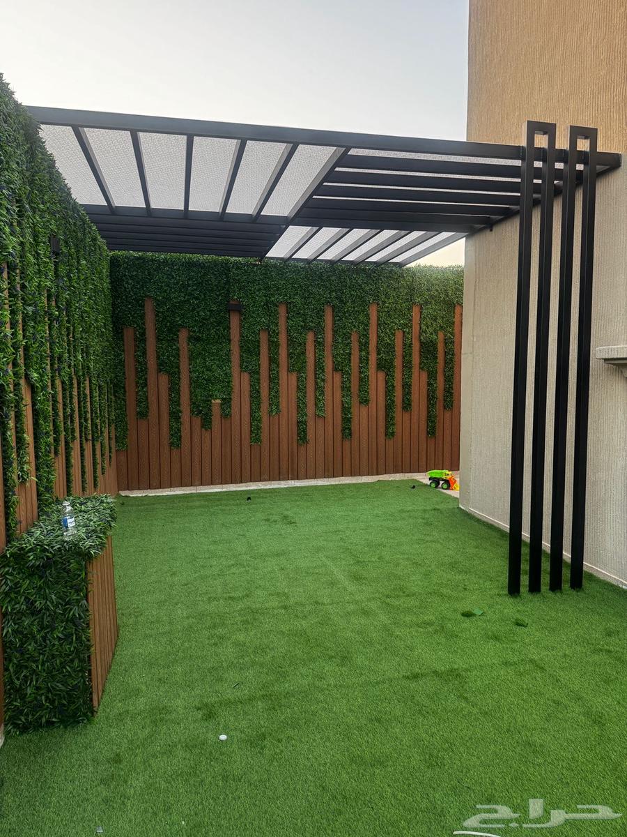 Alternative wooden exterior taxis and all kinds of grass and turf63007415853443114