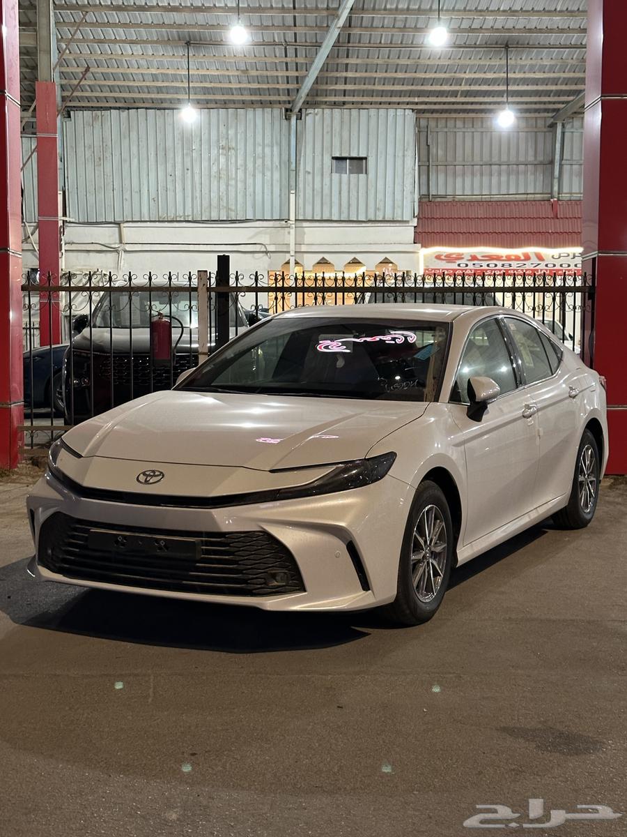 Camry 2025 E gasoline at a price of 110,500634334269785611113