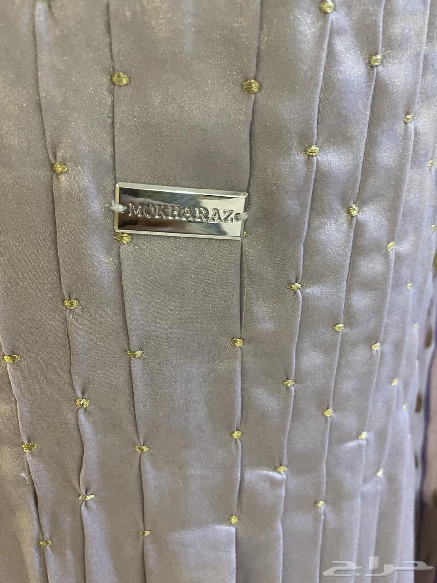 3 jalabiyas from Dar Makhriz and one from Bardah, all of them are wearing large sizes.63007383359361111