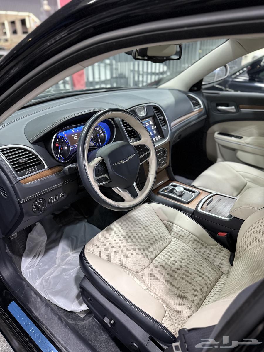 2021 Chrysler C300 Full Options Showroom (Obaid Al-Rashidi)63007344742529113