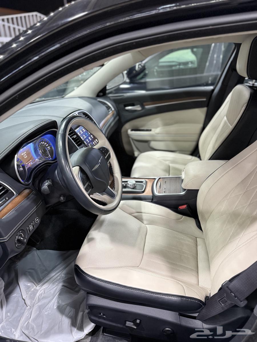 2021 Chrysler C300 Full Options Showroom (Obaid Al-Rashidi)63007344742529114