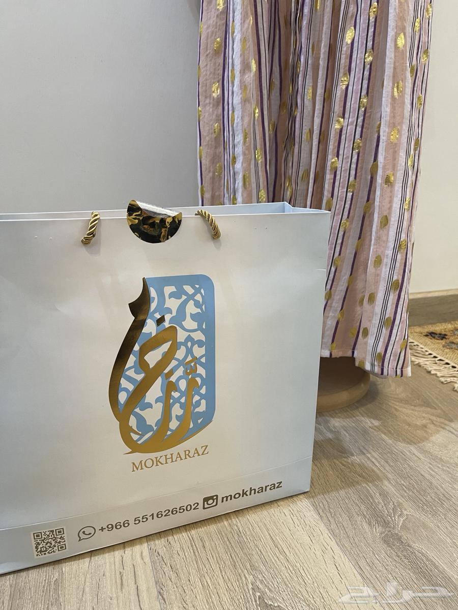 3 jalabiyas from Dar Makhriz and one from Bardah, all of them are wearing large sizes.63007383359361114