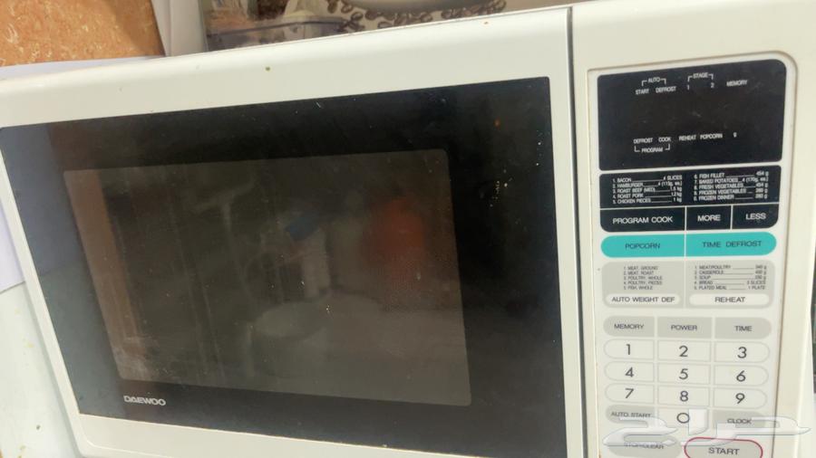 Microwave 110 line working, price 60 riyals. Reason for sale: apartment line is 220.63264812636801111