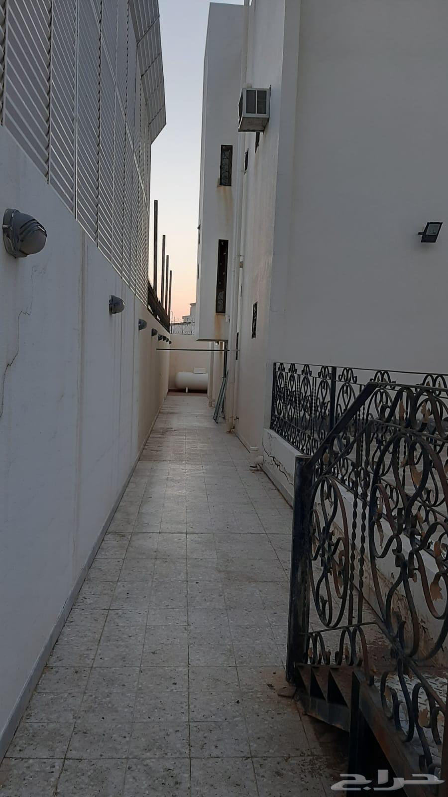 Villa for sale in Al-Madinah Al-Munawwarah, close to the holy site.63007299826307113