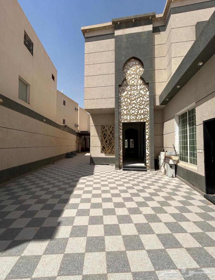For sale: a living room floor and two apartments in Al-Ramal.63007380549890113