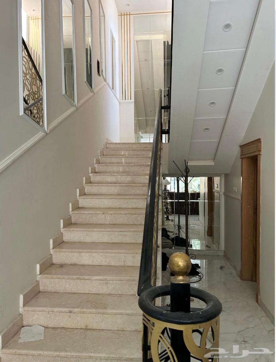 For sale: a living room floor and two apartments in Al-Ramal.63007380549890111
