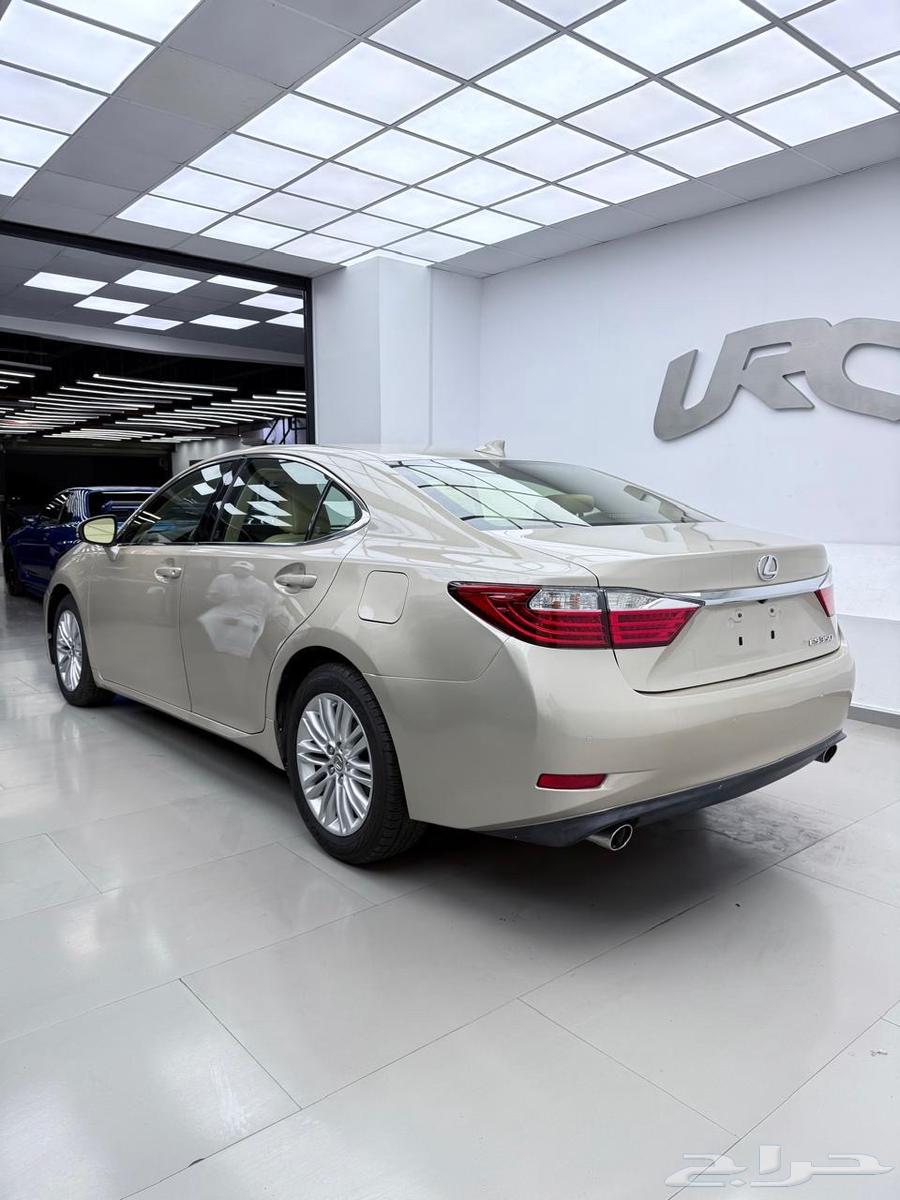 Lexus ES350 2015 and issuance of the UAE ID card63433426681729111