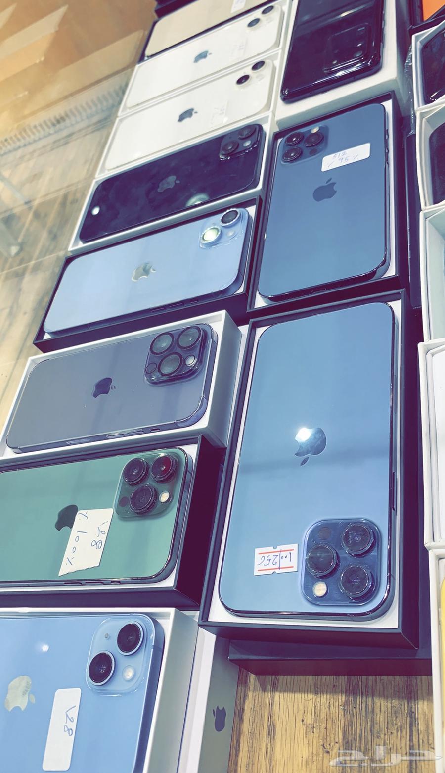 iBlack for Communications, buying and selling new and used mobile phones63617571788547114