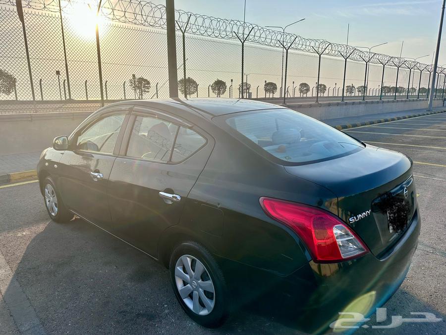 Nissan Sunny 201463007499916802111