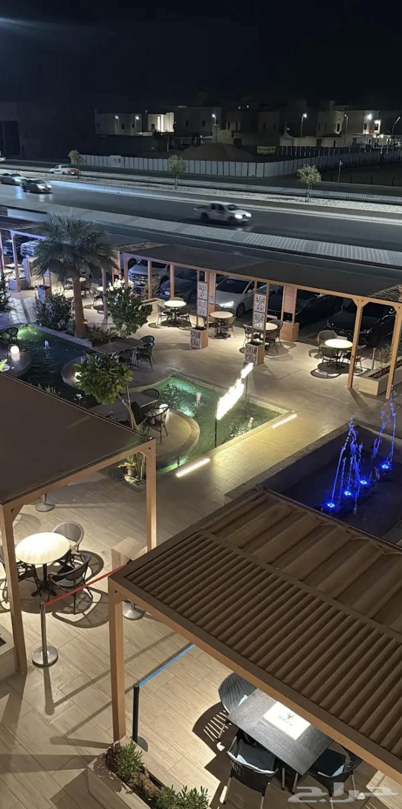 For rent: A showroom in a commercial complex on King Abdullah Road, north of Buraidah63007449427075112