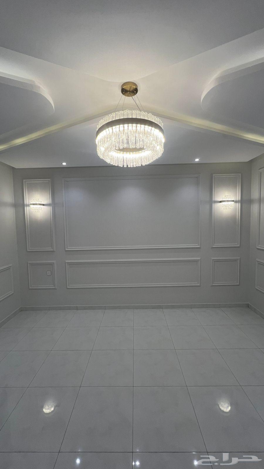 Rare opportunity at an excellent price. Luxury 5-bedroom apartment for sale at 495.63007494151810113