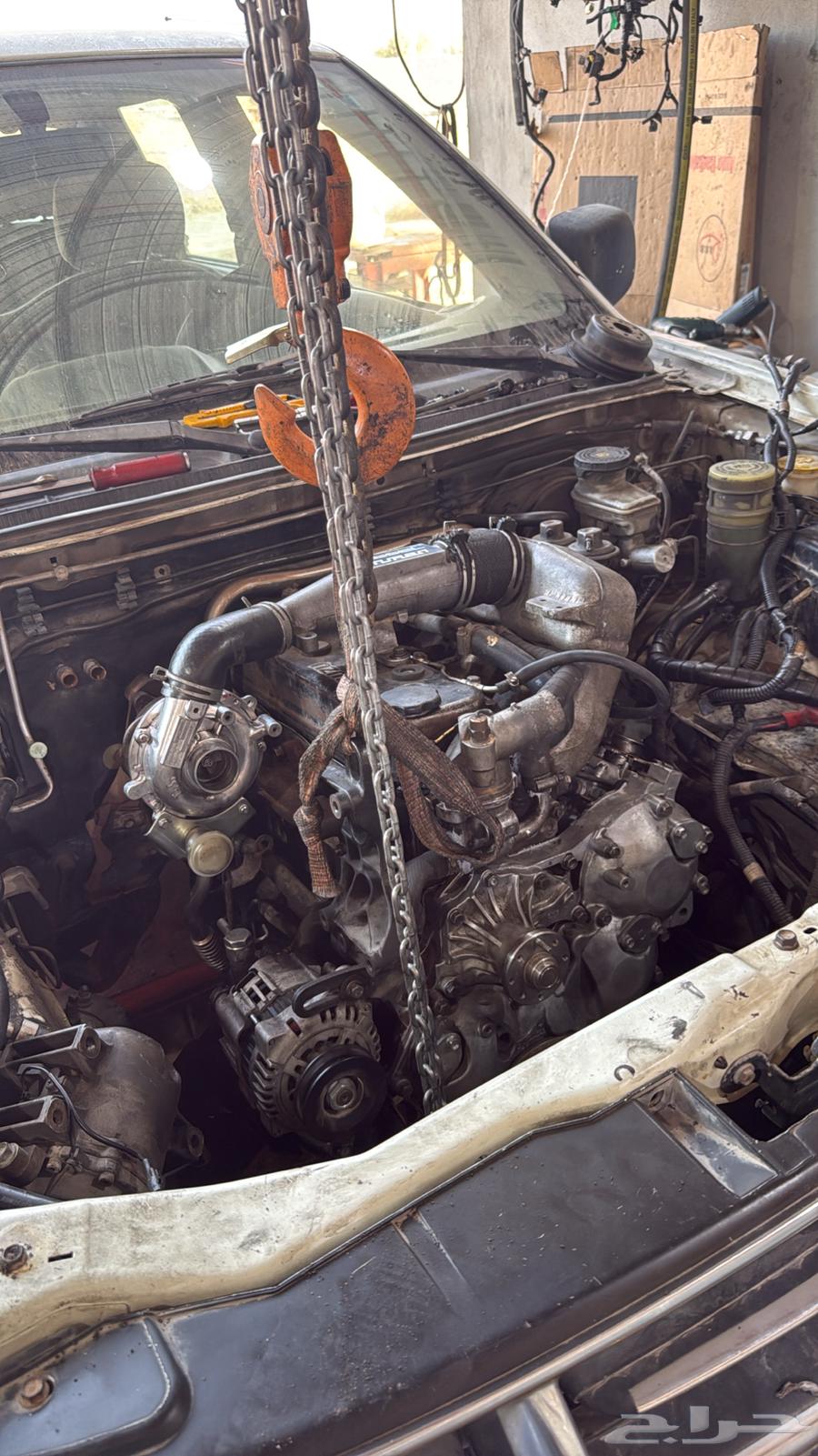 There is an Isuzu with a Mitsubishi engine.63422123118594113