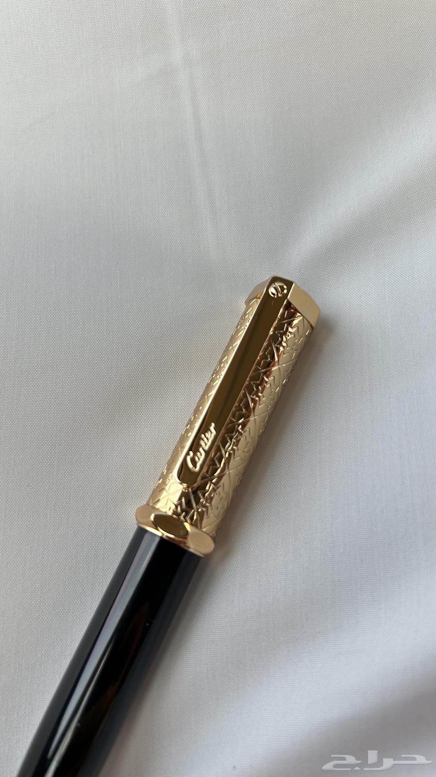 Gold Hexagonal Cartier Pen63617575814530111
