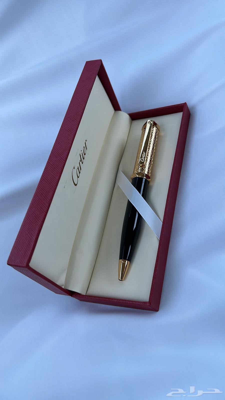 Gold Hexagonal Cartier Pen63617575814530112