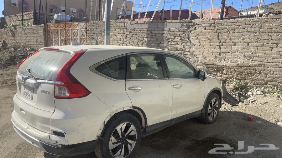 Honda CR-V with 265,000 km, engine head is damaged, 2015 model.63221894239361111